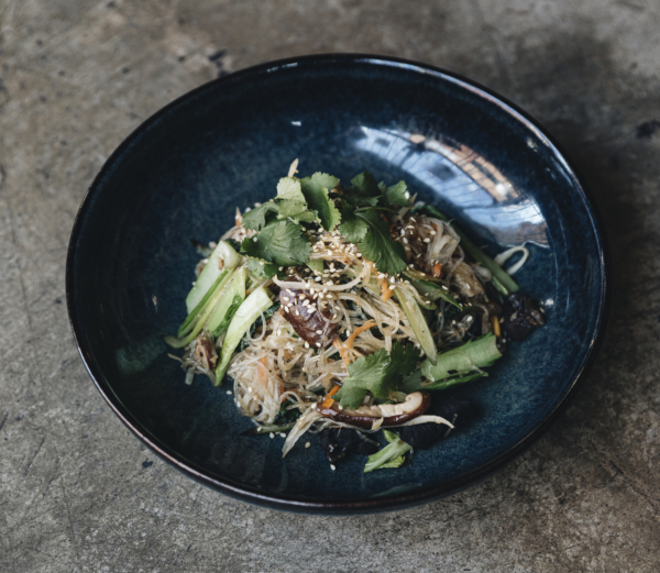 Wun sen noodle stirfry with shiitake mushroom,choy sum & garlic shoots ( vegan)